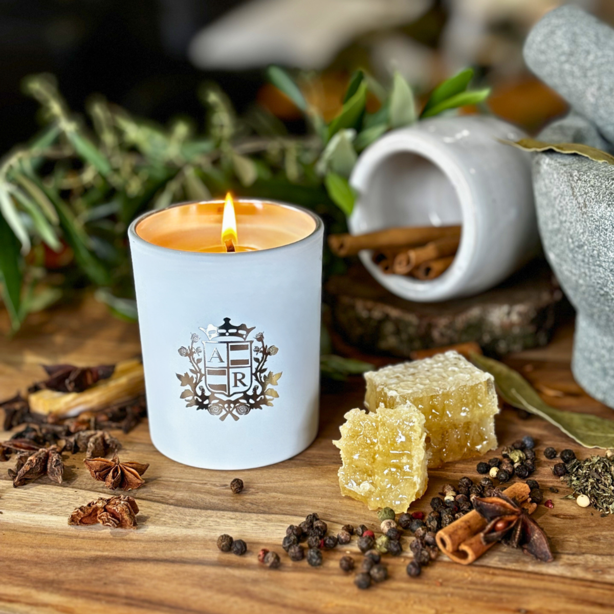 Free Candle! L&L Annual Membership (4 issues) + Abbey Rose Candle - 50 only!